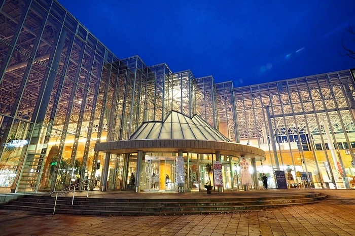 日本山形縣 純樸好客的山形 最上川遊船 新庄龜綾織 山居倉庫 本間美術館 羽黑山五重塔 睡天使醒惡魔成長日誌